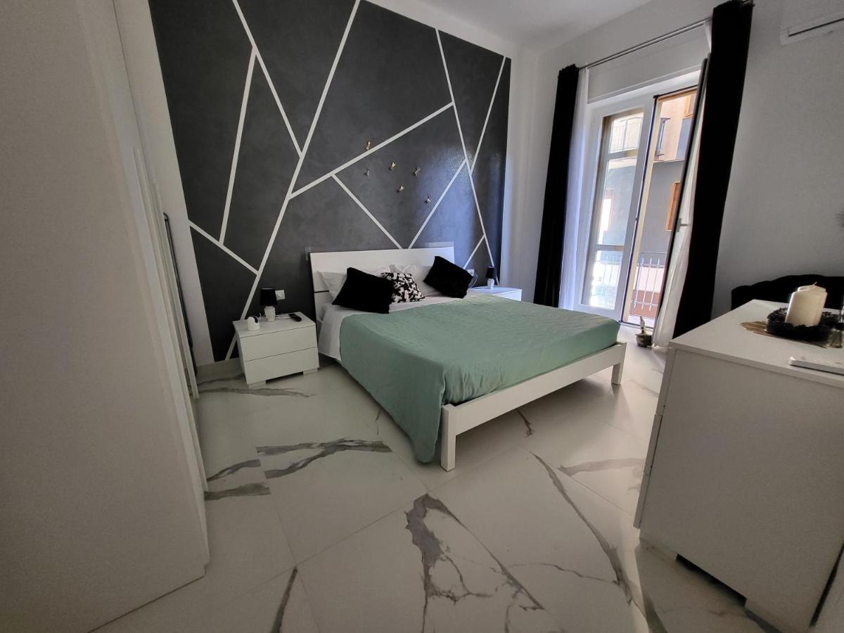 Newlife 815 Holiday Home Black 메르카토 산 세베리노 외부 사진